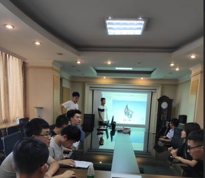 2018級(jí)碩士1班開(kāi)展軟件技能交流學(xué)習(xí)活動(dòng)